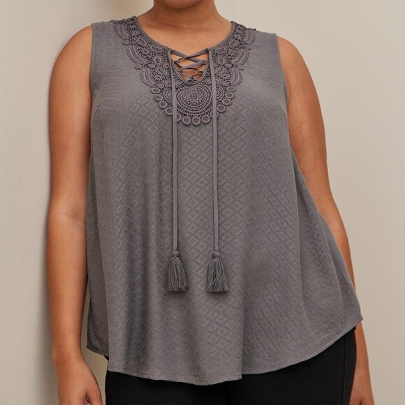 TORRID Textured Woven Crochet Detail Top SIZE 4 - Picture 1 of 3